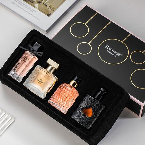 Generic Coffret de 4 Parfums Femme Classiques et Durables